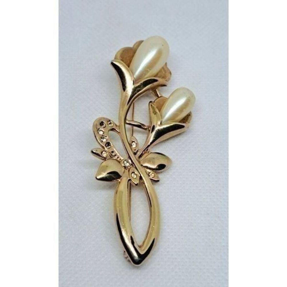 Fashion brooch